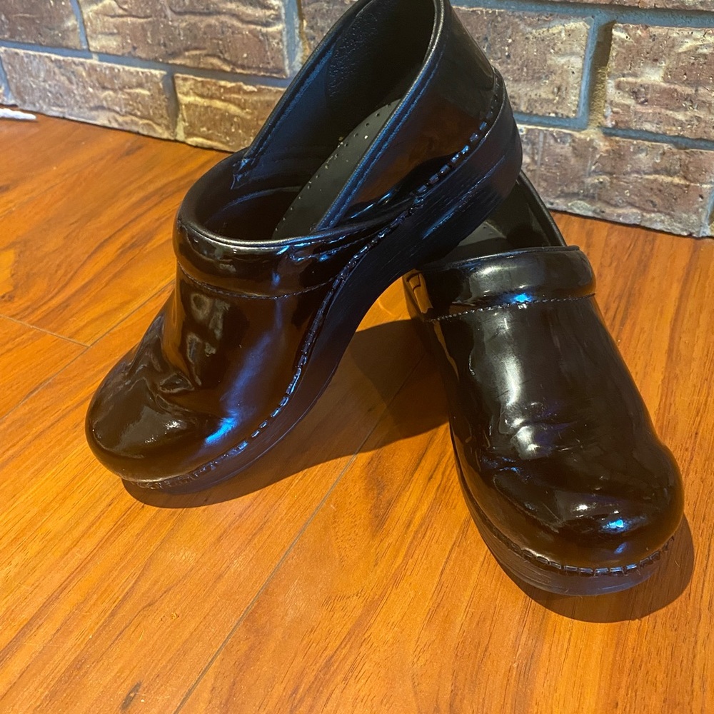 DANSKO Nursing Clogs